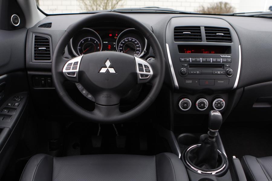  Mitsubishi ASX 2010 года  (фото 14 из 82)
